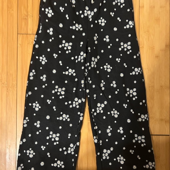 Jessica Simpson Floral Black and White Youth 2-Piece Set - Picture 2 of 4